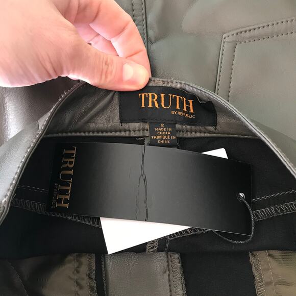 90s Y2K Truth Faux Leather Mini Skirt Green Academia Festival Western Army Olive - Picture 8 of 9